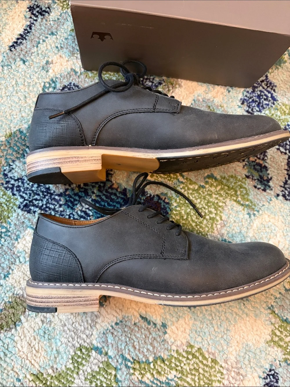 Men's Classic Lace-Up Dress Shoes in Dark Gray - size 8.5